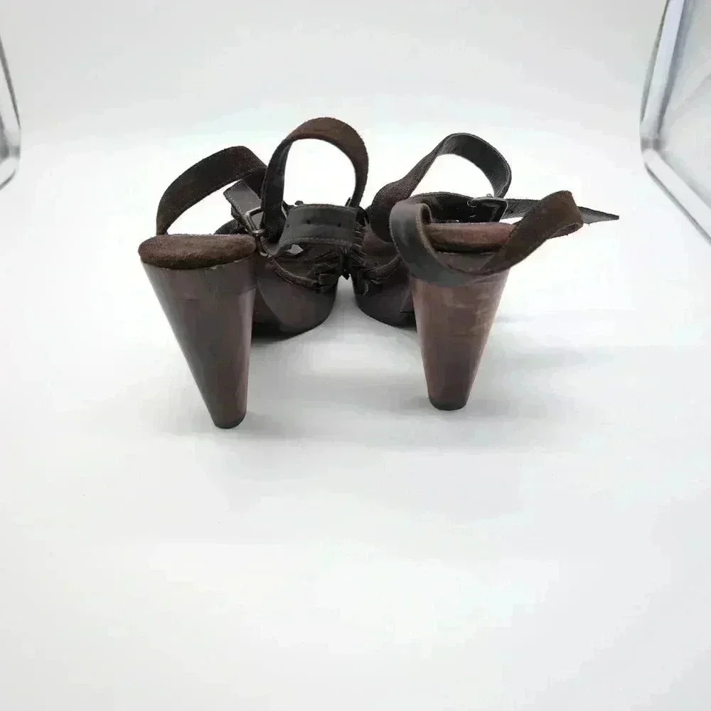 Delores and Maxine Brandy shoes Brown sz 6 Wood heel strappy sandals